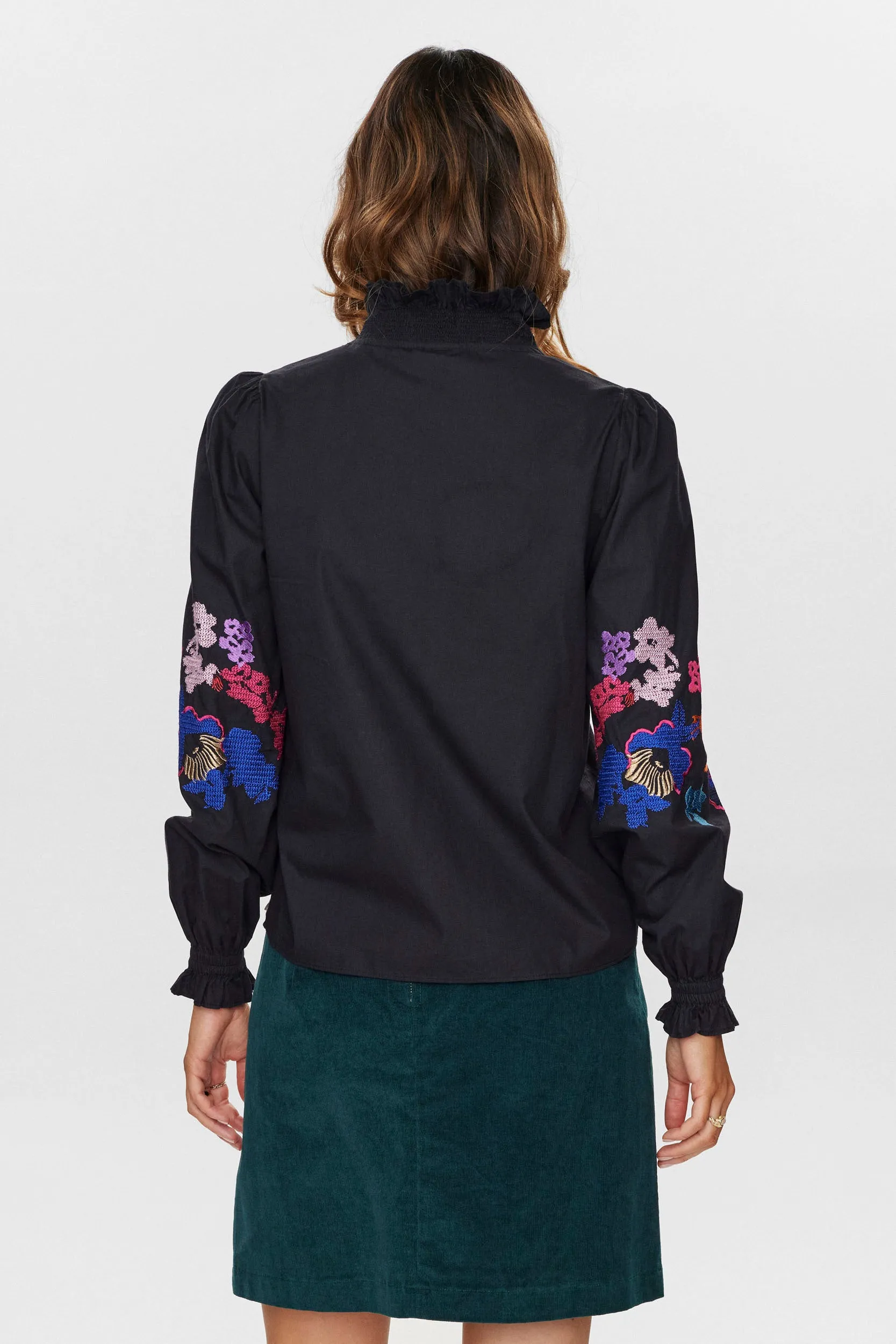 Numph Nujasmine Shirt in Caviar